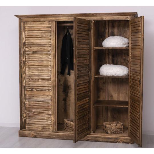 rusztikus lamellas ruhasszekreny keskeny mediterran tomorfa nappali ruhatarolo gardrob provanszi provence antikolt pacolt egyedi meretre butorgyartas paraszhaz vendeghaz szalloda polcos.jpg